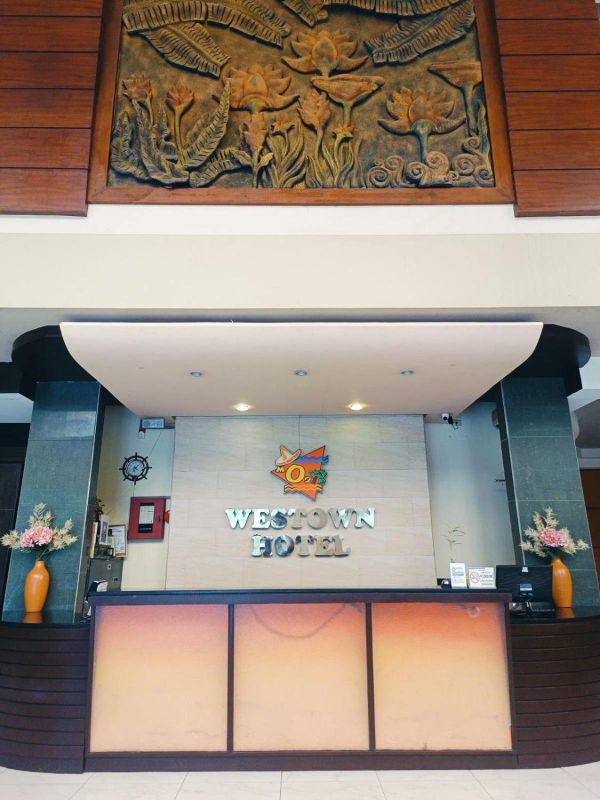 Mo2 Westown Hotel - Mandalagan Bacolod Exterior photo