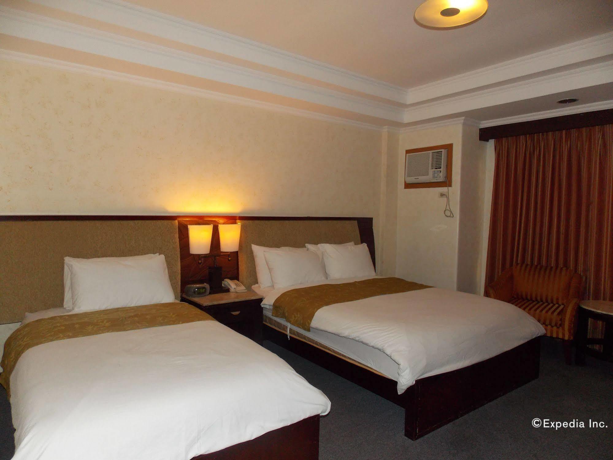 Mo2 Westown Hotel - Mandalagan Bacolod Exterior photo